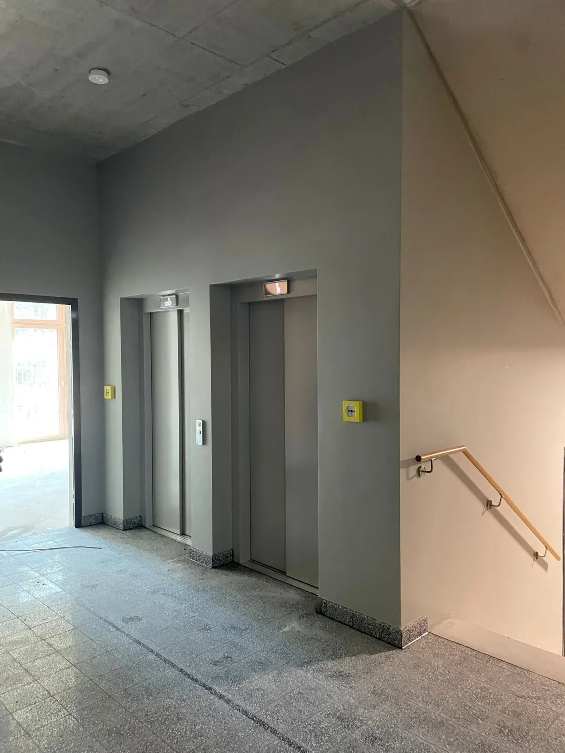 Akca Construction , Osman Akca ,Berlin ,Außenputz ,Innenputz ,Trockenbau,  Gebäudesanierung ,Wandputz